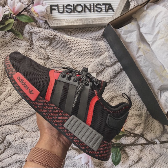 Restocked‼️ NWT 🍭 Rare Adidas NMD R1 Black/Red - Picture 8 of 9